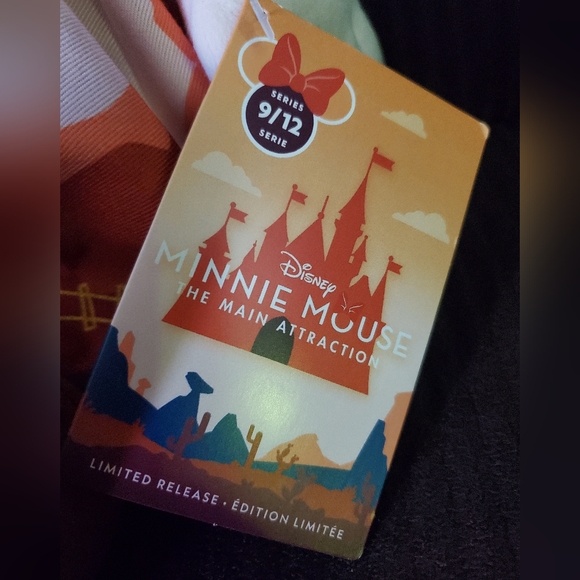 Disney Minnie's main attraction plush - Picture 2 of 6